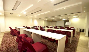 Hotel Le Roi Conference Room Photos in Delhi