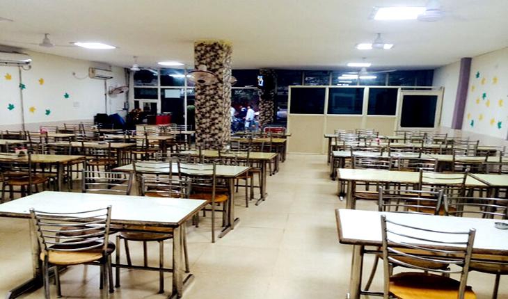 Laziz Restaurant and Party Hall in Gurgaon Photos