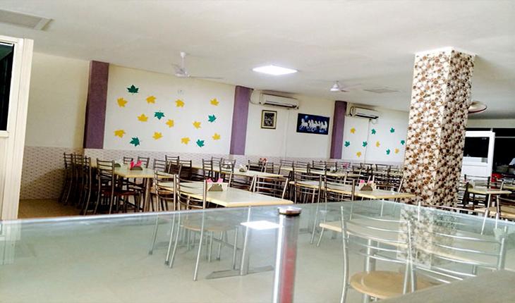 Laziz Restaurant and Party Hall in Gurgaon Photos