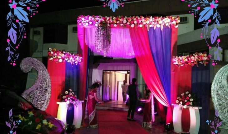 The Moments Banquet Hall in Delhi Photos