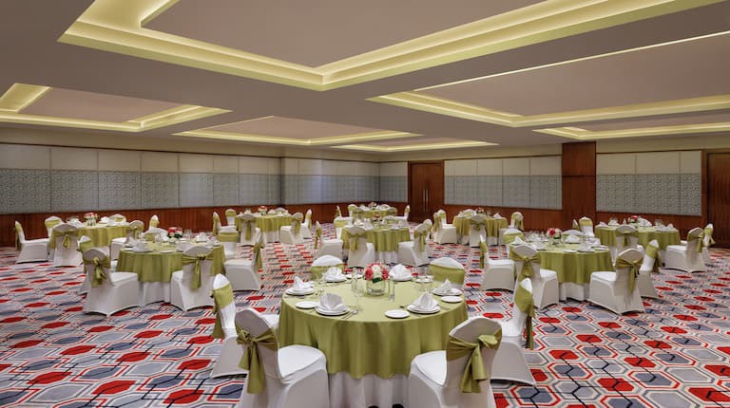 Hilton Garden Inn Hotels in Gurgaon Photos