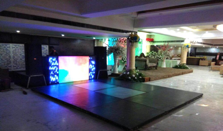 Golden Gate Banquet in Delhi Photos
