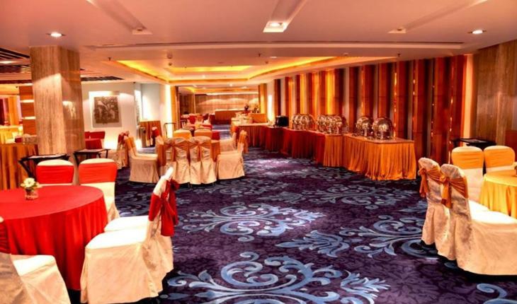 Fortune Inn Grazia Hotels in Noida Photos