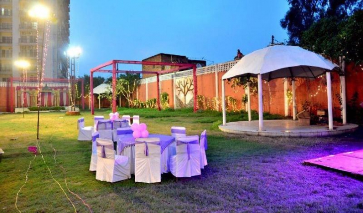 Fm Garden Party Lawn in Noida Photos