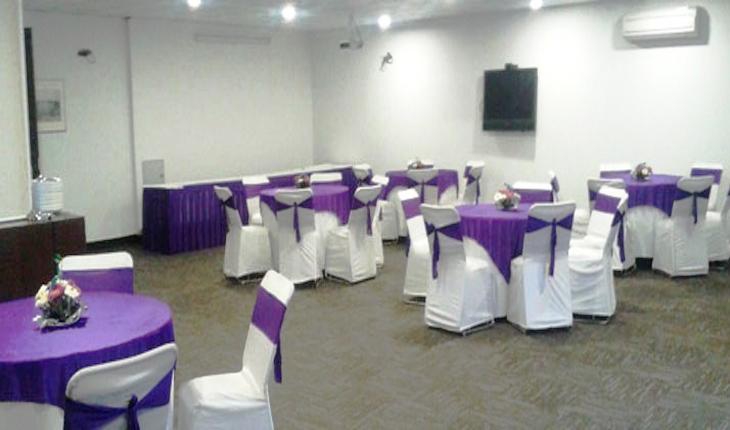 Hotel La Suite Banquet Hall in Delhi Photos