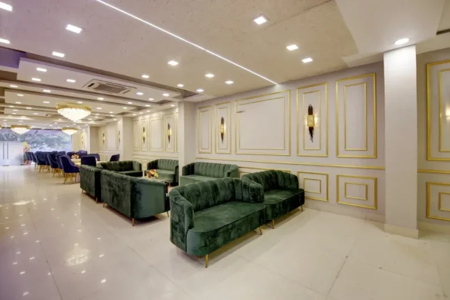 Southwest Inn Banquet Hall in Delhi Photos