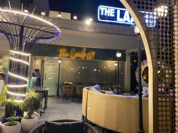 Laal 10 Restaurant in Noida Photos