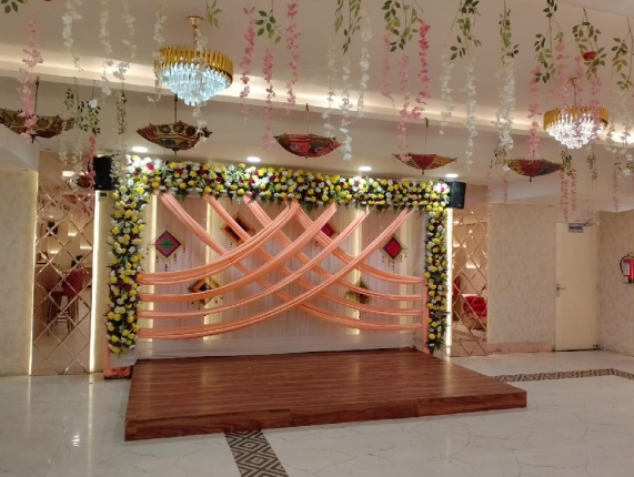 Crown Banquet in Noida Photos