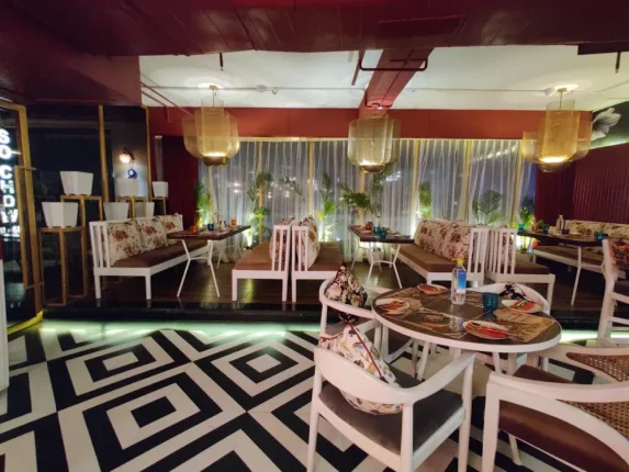 Big Boyz Lounge Restaurant in Delhi Photos