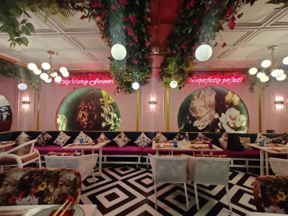 Big Boyz Lounge Restaurant in Delhi Photos