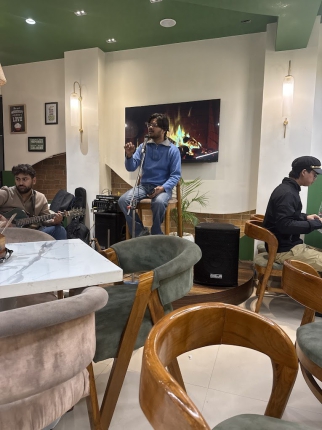 Kadak Singh Da Dhaba Restaurant in Delhi Photos
