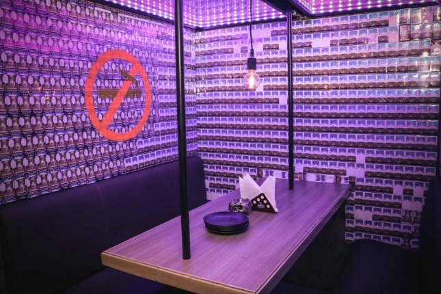 Capsule Restaurant in Delhi Photos