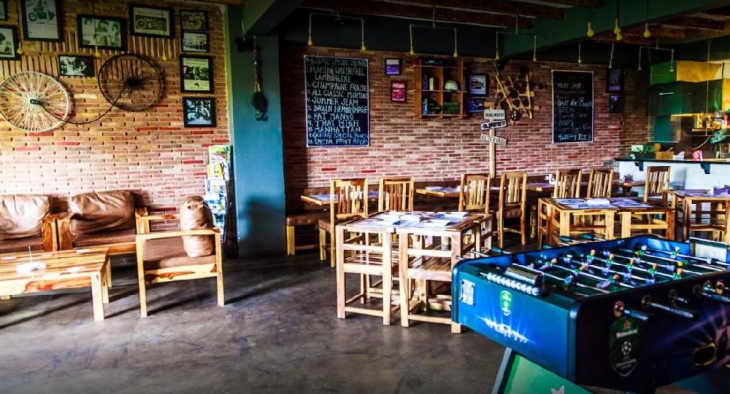 Garage inc Restaurant in Delhi Photos
