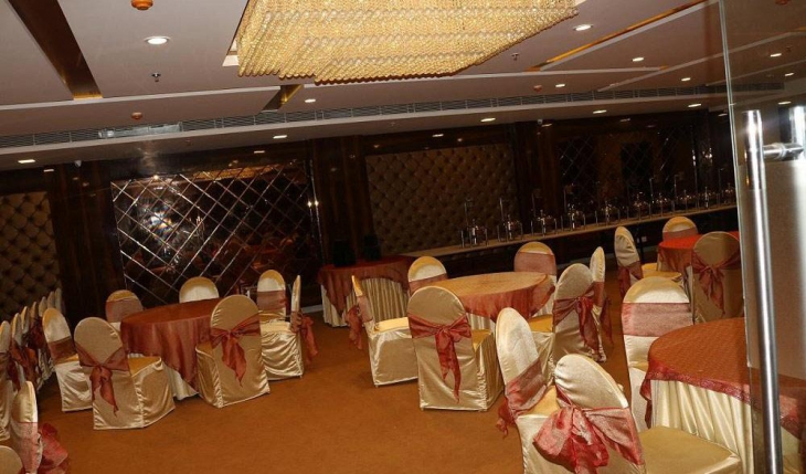 Ap Holiday Inn Banquet Hall In Rohini Delhi Photos