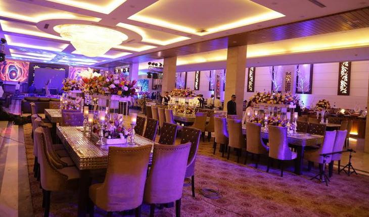 Majestic Crown Banquet Hall in Delhi Photos