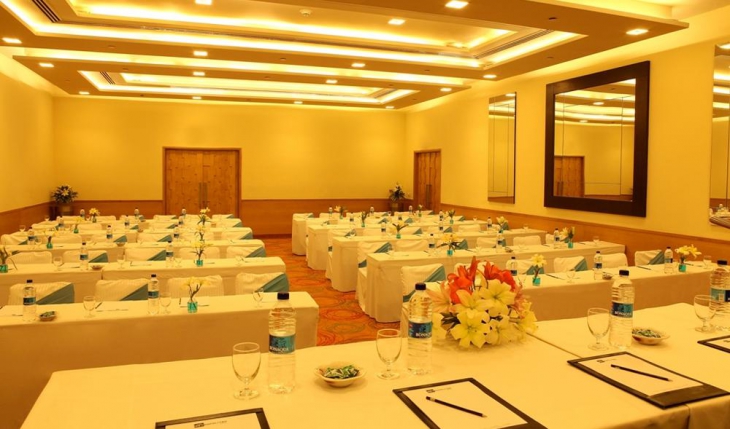 The Metropolitan Hotel in Delhi Photos