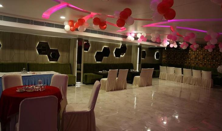 Sandoz Banquet Hall in Delhi Photos