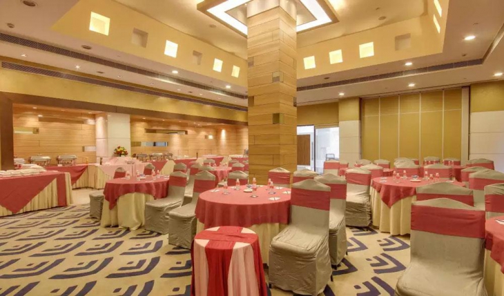 Imperial IV at Golden Tulip Essential Banquet Hall in Delhi Photos