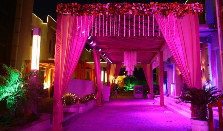 Mohan Vilaas Resort in Delhi Photos