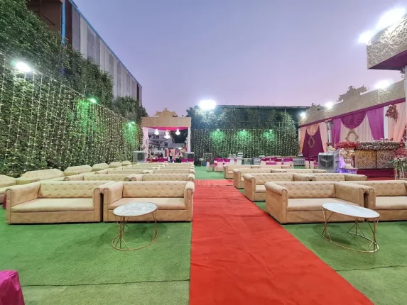 Green Garden Party Lawn in Delhi Photos