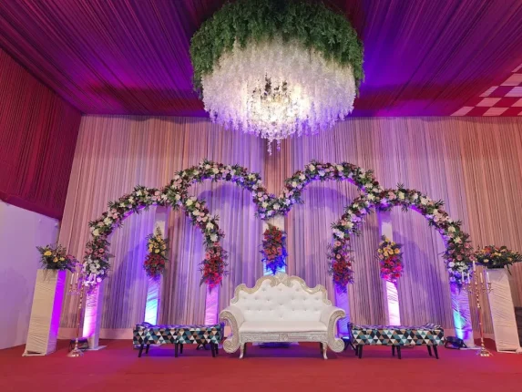 Green Garden Party Lawn in Delhi Photos