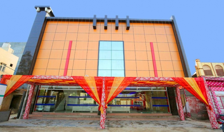 Shree Vinayak Palace Banquet Hall in Delhi Photos