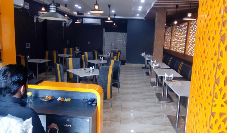 Advika Fine Dine Restaurant in Delhi Photos