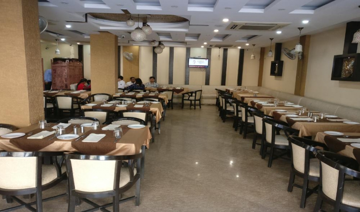 Moti Mahal Delux Restaurant in Delhi Photos