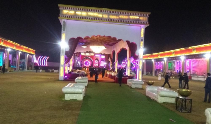 Bristol Farms Farm House in Delhi Photos