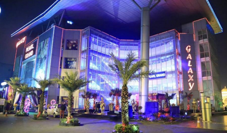 Pearl Grand Galaxy Banquet Hall in Delhi Photos