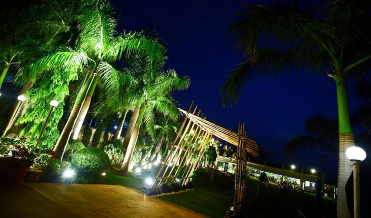 Chhatarpur Central by Ferns N Petals Party Lawn in Delhi Photos