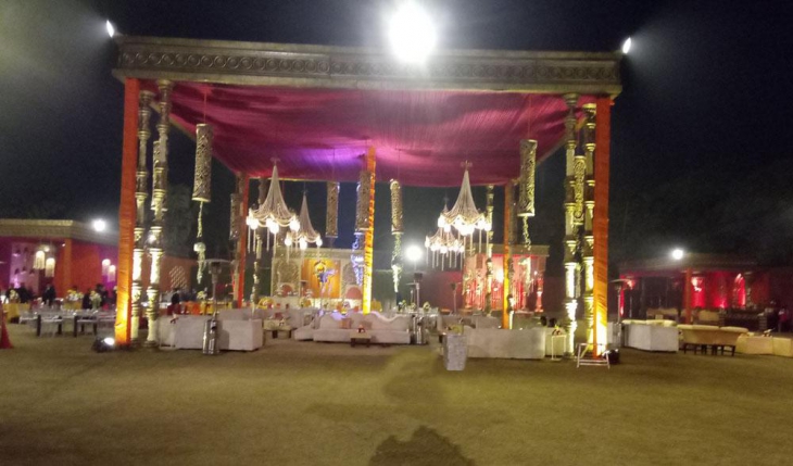Chhatarpur Central by Ferns N Petals Party Lawn in Delhi Photos
