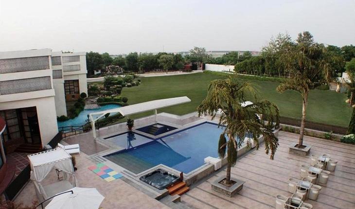 Hotel Clark Greens in Delhi Photos