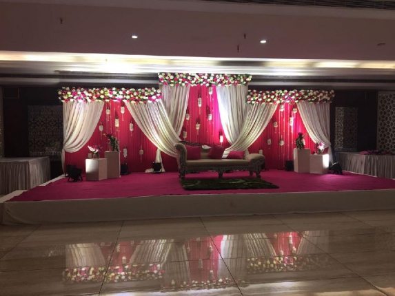 Radiance Motel Banquet Hall in Delhi Photos