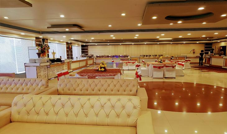 Hotel Mukut Regency Banquet Hall in Ghaziabad Photos