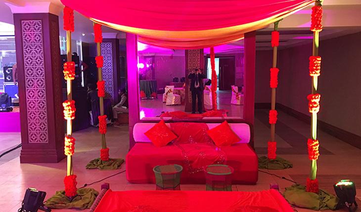 Dee Marks Hotel Banquet Hall in Delhi Photos