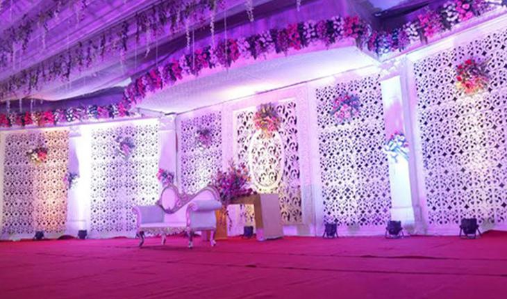 Dee Marks Hotel Banquet Hall in Delhi Photos