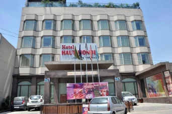 Hotel Haut Monde Photos in Gurgaon