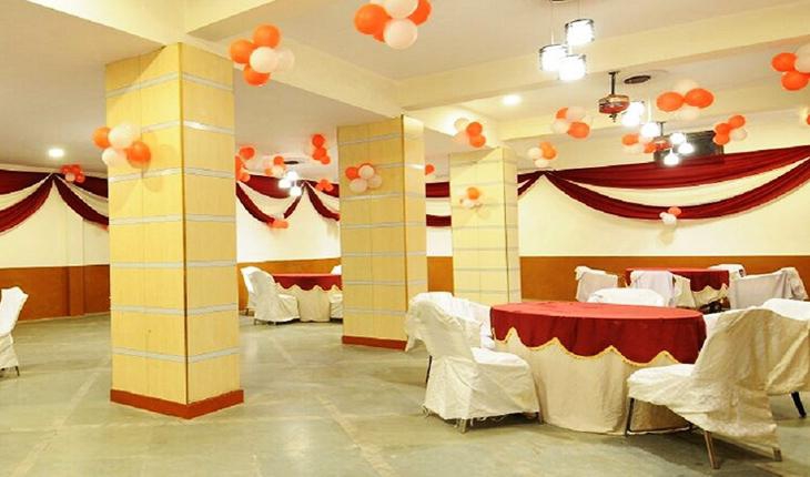 Hotel Sarthi Banquet Hall in Noida Photos