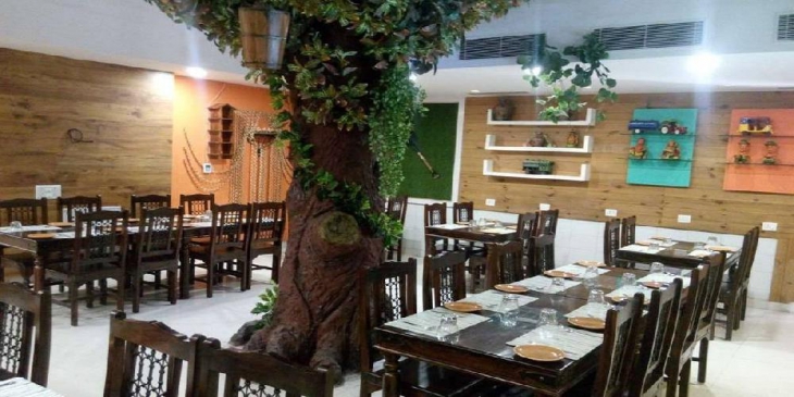 Kambojs Restaurant in Noida Photos