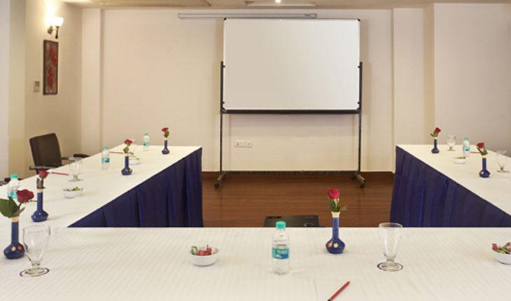 Hotel Saptagiri Conference Room in Delhi Photos