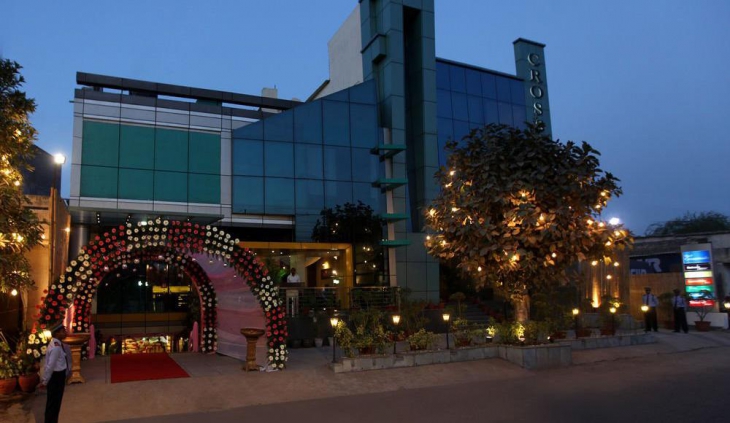 Hotel Crossroads in Gurgaon Photos