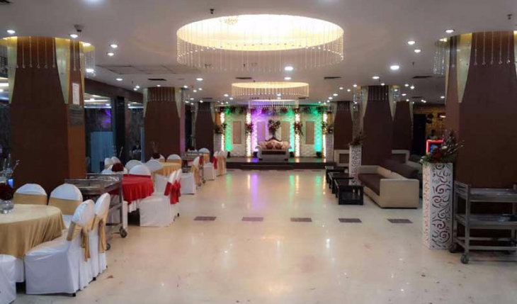 Crowne Plaza Banquet Hall in Delhi Photos