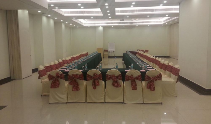 Hotel Regent Grand Banquet Hall in Delhi Photos
