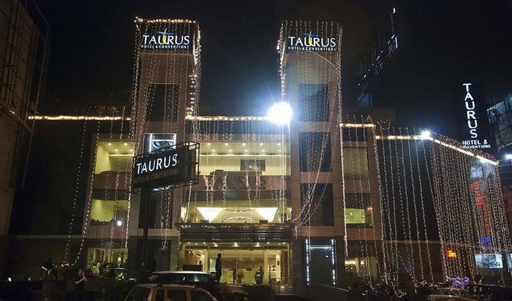 Taurus Sarovar Portico Hotel in Delhi Photos
